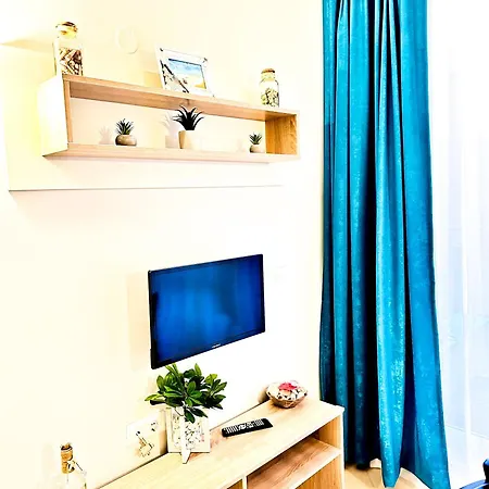 Nani -sunny Апартаменти