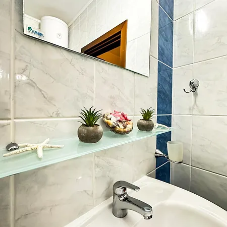 Nani -sunny Апартаменти *